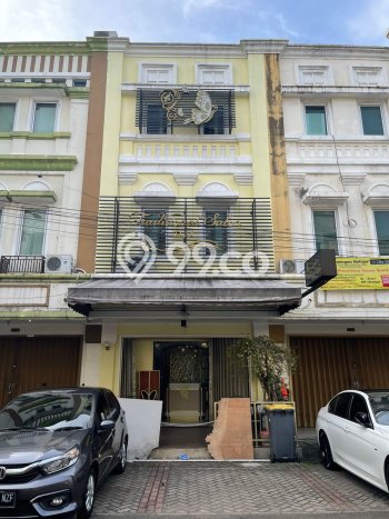 LOKASI PREMIUM! Ruko di BSD, Luas 180m², Mainroad, Kawasan Komersial LOKASI PREMIUM! Ruko di BSD, Luas 180m², Mainroad, Kawasan Komersial