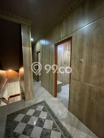LOKASI PREMIUM! Ruko di BSD, Luas 180m², Mainroad, Kawasan Komersial LOKASI PREMIUM! Ruko di BSD, Luas 180m², Mainroad, Kawasan Komersial