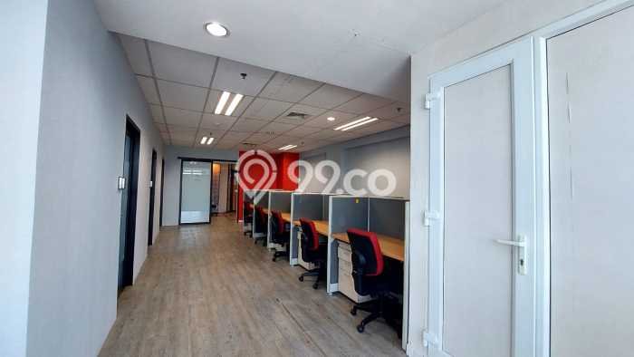 Disewakan Kantor Premium di TB Simatupang, Luas 138m², Jalan Strategis Disewakan Kantor Premium di TB Simatupang, Luas 138m², Jalan Strategis