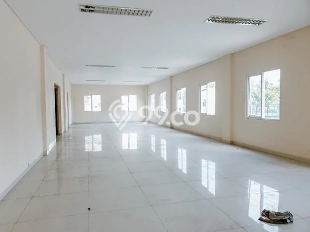 Gudang Kawasan Strategis Kawasan , Luas 2700m2m², Pusat Perdagangan Gudang Kawasan Strategis Kawasan , Luas 2700m2m², Pusat Perdagangan