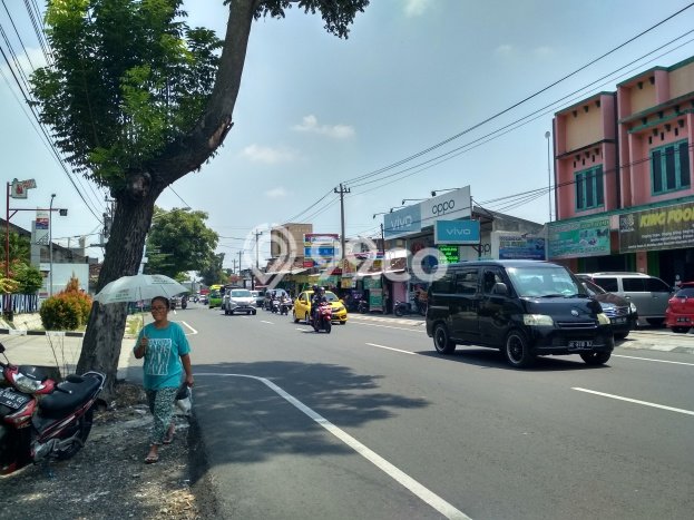 Gudang disewakan di Banyuanyar Solo dengan luas bangunan 800m2 Gudang disewakan di Banyuanyar Solo dengan luas bangunan 800m2