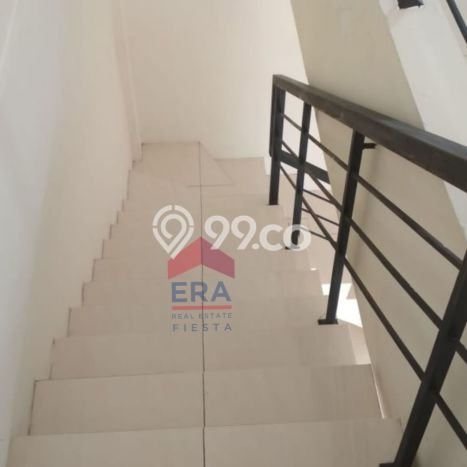 Ruko Dijual di Tangerang LT 75m2 & LB 120m2 Lokasi Terbaik! Ruko Dijual di Tangerang LT 75m2 & LB 120m2 Lokasi Terbaik!