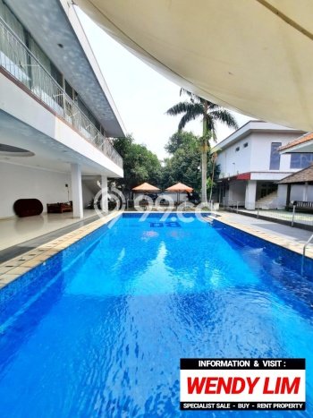 Unit Komersial Dijual di Jakarta Selatan LT 2000m2 & LB 1600m2 Unit Komersial Dijual di Jakarta Selatan LT 2000m2 & LB 1600m2