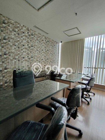 Kantor Disewakan di Central Park, Luas 560m², Lokasi Bisnis, Jalan Utama Kantor Disewakan di Central Park, Luas 560m², Lokasi Bisnis, Jalan Utama