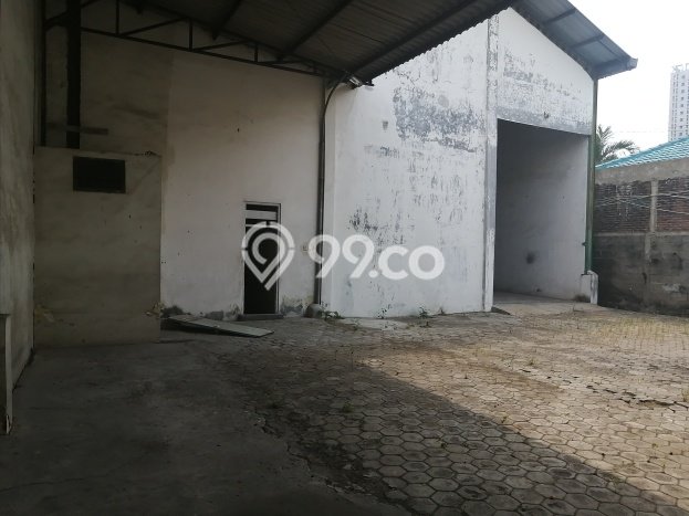 Gudang paling strategis disewakan di Kebomas Gresik Gudang paling strategis disewakan di Kebomas Gresik