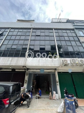 Unit Ruko Dijual di Jakarta Barat LT 68m2 & LB 238m2 Unit Ruko Dijual di Jakarta Barat LT 68m2 & LB 238m2