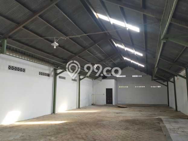 Gudang disewakan lokasi strategis Gilingan Solo 350m2 Gudang disewakan lokasi strategis Gilingan Solo 350m2
