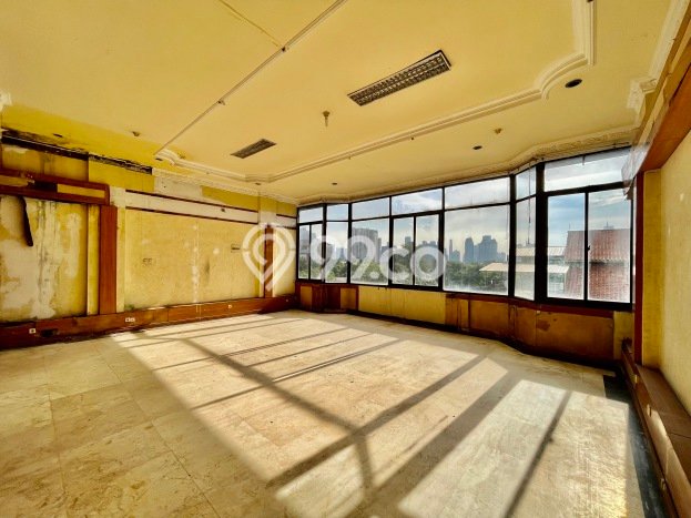 Ruko Dijual di Prime Area Jakarta Selatan Luas 320m2 Ruko Dijual di Prime Area Jakarta Selatan Luas 320m2