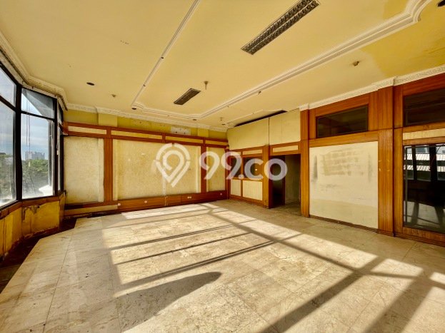 Ruko Dijual di Prime Area Jakarta Selatan Luas 320m2 Ruko Dijual di Prime Area Jakarta Selatan Luas 320m2
