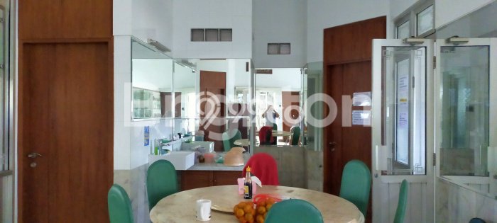 Ruko Dijual di Semarang LT 225m2 & LB 300m2 Lokasi Terbaik! Ruko Dijual di Semarang LT 225m2 & LB 300m2 Lokasi Terbaik!