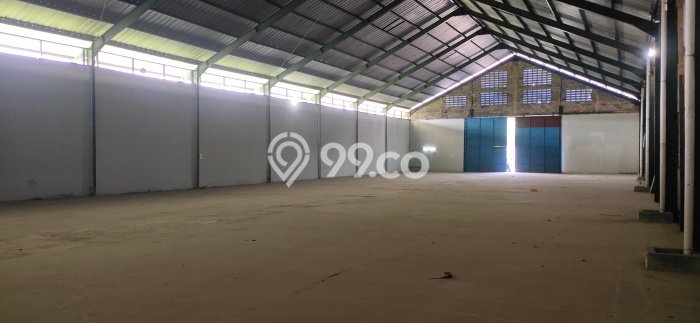 Gudang Area Niaga Kawasan Citeureup, Luas 1400m², Siap Usaha Gudang Area Niaga Kawasan Citeureup, Luas 1400m², Siap Usaha