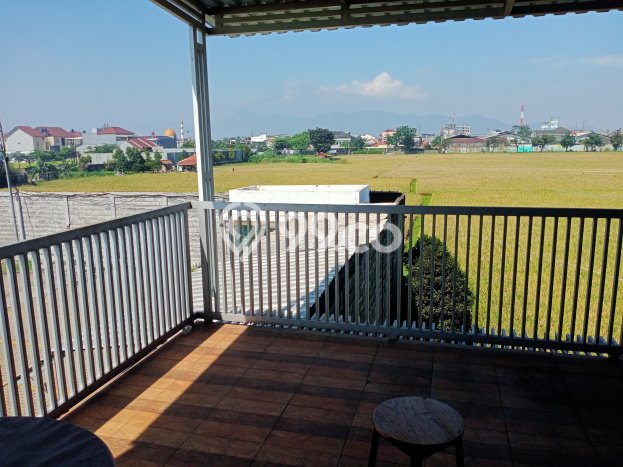 Ruko Dijual di Bandung LT 124m2 & LB 300m2 Lokasi Terbaik! Ruko Dijual di Bandung LT 124m2 & LB 300m2 Lokasi Terbaik!
