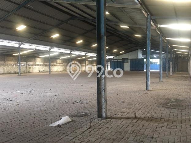 For Rent Gudang di Margomulyo, Luas 1800m², Area Premium, Ready Pakai For Rent Gudang di Margomulyo, Luas 1800m², Area Premium, Ready Pakai