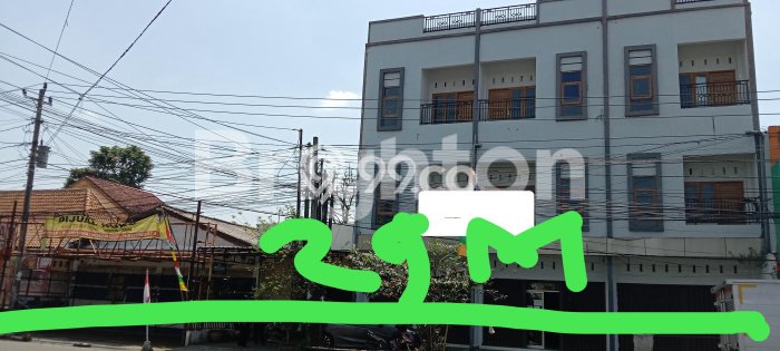 KAWASAN PREMIUM! Ruko di Banguntapan, Luas 700m2m², Akses Utama KAWASAN PREMIUM! Ruko di Banguntapan, Luas 700m2m², Akses Utama