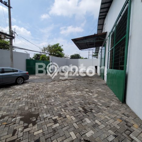 Gudang Dijual di Surabaya LT 1350m2 & LB 1100m2 Lokasi Terbaik! Gudang Dijual di Surabaya LT 1350m2 & LB 1100m2 Lokasi Terbaik!