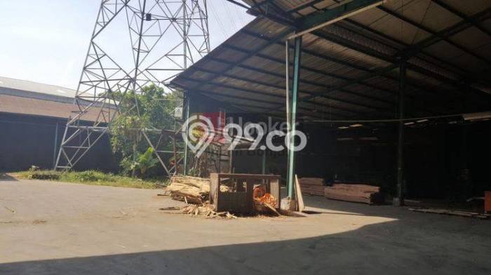 Gudang Disewa di Semarang dengan LB 13081m2 Area Komersial Ramai Gudang Disewa di Semarang dengan LB 13081m2 Area Komersial Ramai