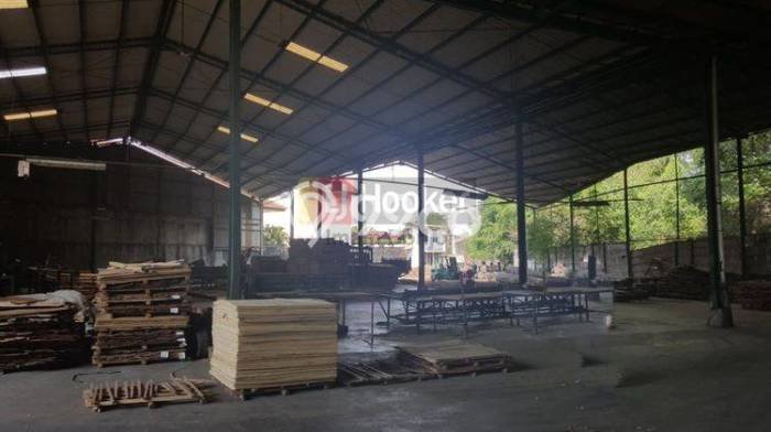 Gudang Disewa di Semarang dengan LB 13081m2 Area Komersial Ramai Gudang Disewa di Semarang dengan LB 13081m2 Area Komersial Ramai