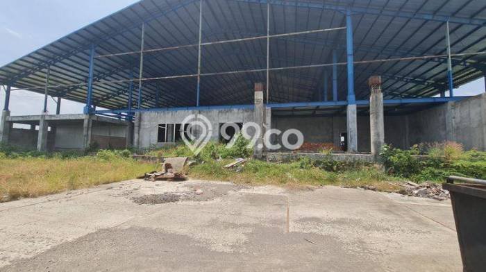 Unit Gudang Dijual di Jaten Solo Luas Tanah 10785m2, Luas Bangunan 8702m2 Unit Gudang Dijual di Jaten Solo Luas Tanah 10785m2, Luas Bangunan 8702m2