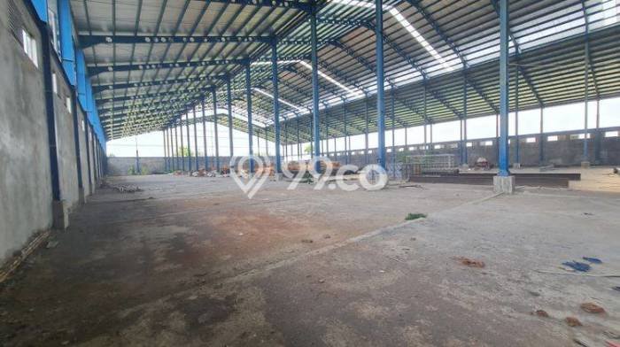 Unit Gudang Dijual di Jaten Solo Luas Tanah 10785m2, Luas Bangunan 8702m2 Unit Gudang Dijual di Jaten Solo Luas Tanah 10785m2, Luas Bangunan 8702m2