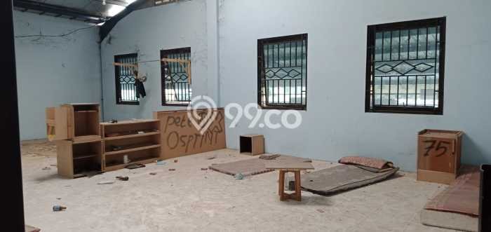 Gudang Dijual di Jaten LT 2366m2, LB 2300m2 untuk Investasi Gudang Dijual di Jaten LT 2366m2, LB 2300m2 untuk Investasi