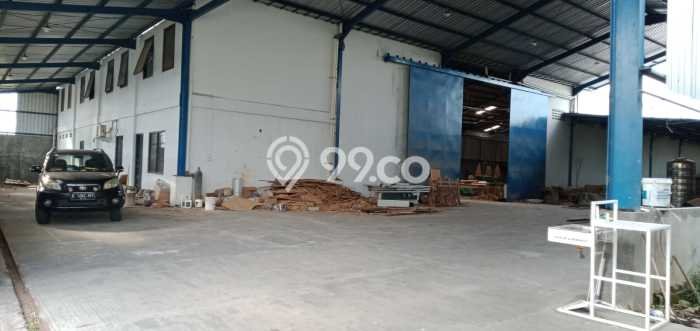 Gudang Dijual di Jaten LT 2366m2, LB 2300m2 untuk Investasi Gudang Dijual di Jaten LT 2366m2, LB 2300m2 untuk Investasi