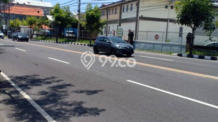 Dijual Gudang Strategis Kawasan , Luas 3200m2m², Jalan Utama, Kawasan Komersial Dijual Gudang Strategis Kawasan , Luas 3200m2m², Jalan Utama, Kawasan Komersial