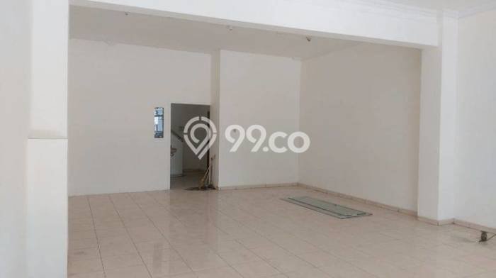 AREA PREMIUM! Ruko Kawasan Pasar Kliwon, Luas 120m², Kawasan Komersial AREA PREMIUM! Ruko Kawasan Pasar Kliwon, Luas 120m², Kawasan Komersial