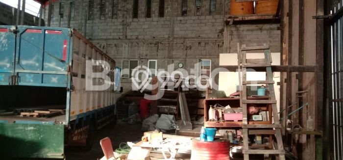 Untuk Dijual Gudang di Driyorejo Gresik LT 4500m2 / LB 1500m2 Untuk Dijual Gudang di Driyorejo Gresik LT 4500m2 / LB 1500m2
