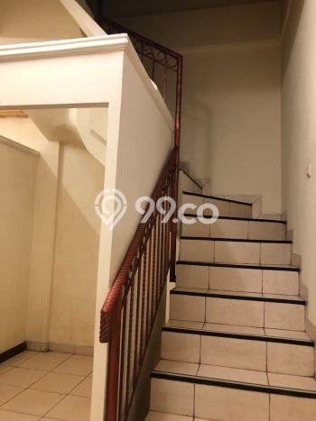 LOKASI STRATEGIS! Ruko Disewakan Kawasan Condet, Luas 200m², Lokasi Niaga LOKASI STRATEGIS! Ruko Disewakan Kawasan Condet, Luas 200m², Lokasi Niaga