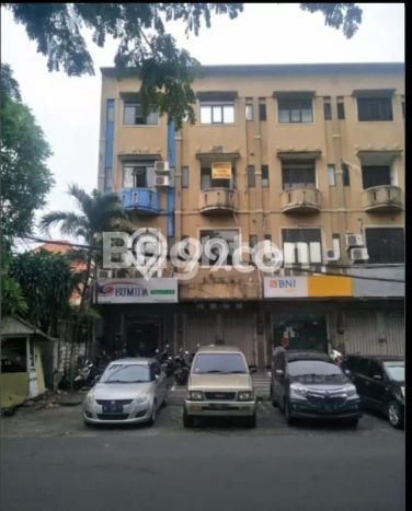 Ruko disewakan di Tegalsari Surabaya dengan luas bangunan 190m2 Ruko disewakan di Tegalsari Surabaya dengan luas bangunan 190m2