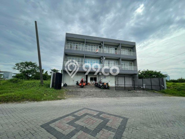 Untuk Dijual Ruko di Wiyung Surabaya LT 112m2 / LB 250m2 Untuk Dijual Ruko di Wiyung Surabaya LT 112m2 / LB 250m2