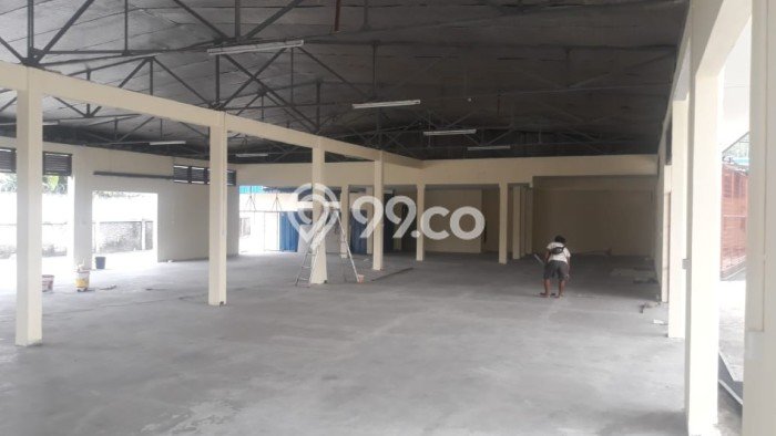 Unit Gudang Dijual di Jakarta Selatan LT 5696m2 & LB 2500m2 Unit Gudang Dijual di Jakarta Selatan LT 5696m2 & LB 2500m2