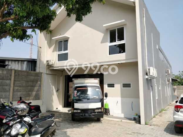 AREA KOMERSIAL! Gudang di Gading Serpong, Luas 300m², Jalan Utama AREA KOMERSIAL! Gudang di Gading Serpong, Luas 300m², Jalan Utama