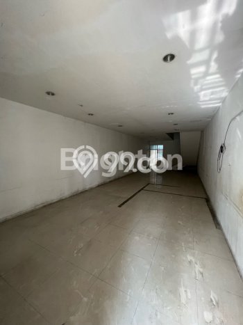Disewakan Ruko komersial di Sukoharjo luas bangunan 210m2 Disewakan Ruko komersial di Sukoharjo luas bangunan 210m2
