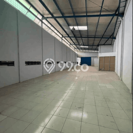 INVESTASI MENGUNTUNGKAN! Gudang Kawasan Taman Kopo Indah, Luas 288m², Pusat Komersial INVESTASI MENGUNTUNGKAN! Gudang Kawasan Taman Kopo Indah, Luas 288m², Pusat Komersial