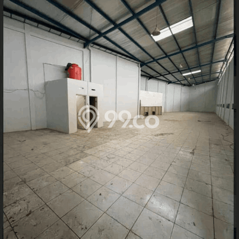 INVESTASI MENGUNTUNGKAN! Gudang Kawasan Taman Kopo Indah, Luas 288m², Pusat Komersial INVESTASI MENGUNTUNGKAN! Gudang Kawasan Taman Kopo Indah, Luas 288m², Pusat Komersial