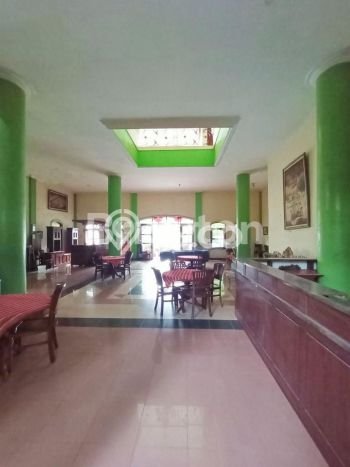 Komersial di Genteng, Luas 733m², Area Komersial, Strategis Komersial di Genteng, Luas 733m², Area Komersial, Strategis