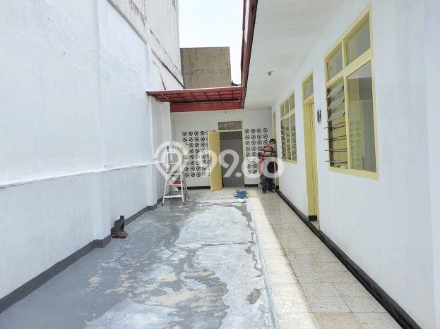 Ruko Dijual di Bandung LT 129m2 & LB 300m2 Lokasi Terbaik! Ruko Dijual di Bandung LT 129m2 & LB 300m2 Lokasi Terbaik!