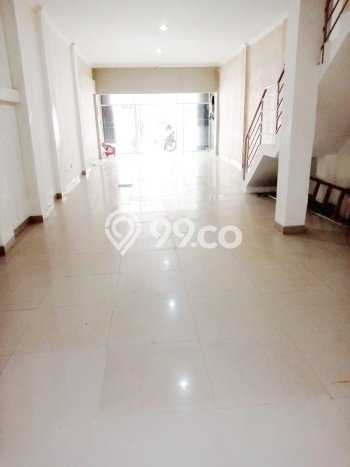 Ruko Dijual di Prime Area Jakarta Barat Luas 317m2 Ruko Dijual di Prime Area Jakarta Barat Luas 317m2
