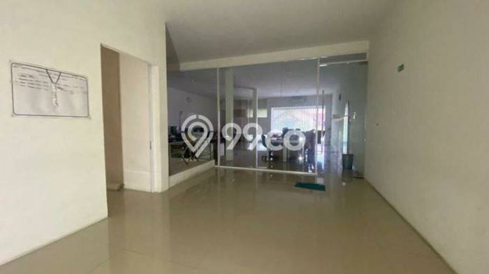 LOKASI PREMIUM! Kantor Kawasan Mergangsan, Luas 420m2m², Akses Mainroad LOKASI PREMIUM! Kantor Kawasan Mergangsan, Luas 420m2m², Akses Mainroad