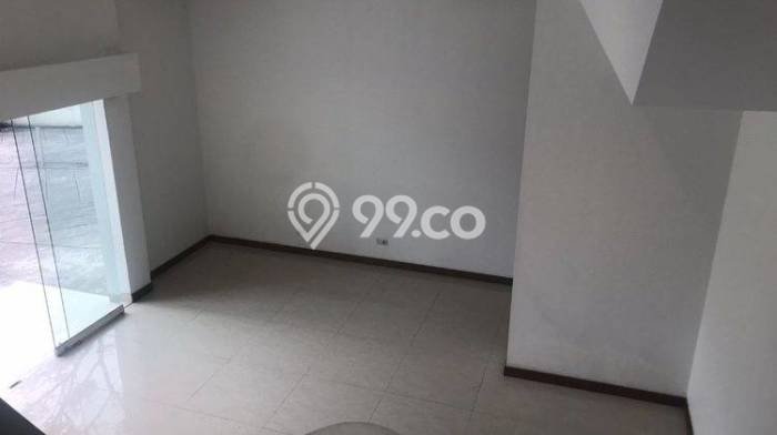 Disewakan Gudang di Kawasan Ramai BSD Luas 612m2 Disewakan Gudang di Kawasan Ramai BSD Luas 612m2