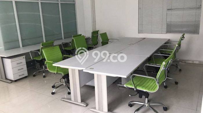 Disewakan Gudang di Kawasan Ramai BSD Luas 612m2 Disewakan Gudang di Kawasan Ramai BSD Luas 612m2