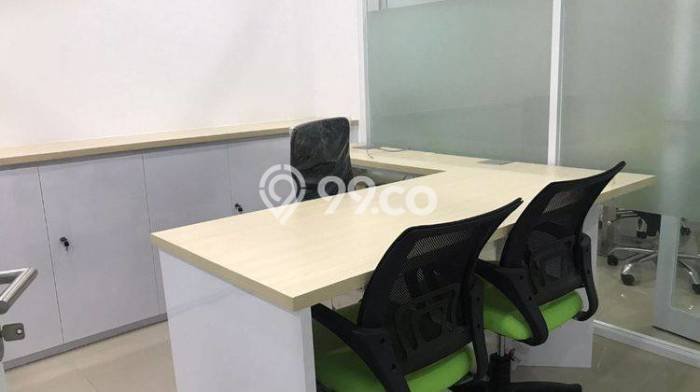 Disewakan Gudang di Kawasan Ramai BSD Luas 612m2 Disewakan Gudang di Kawasan Ramai BSD Luas 612m2