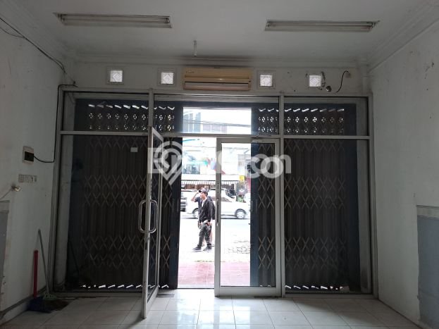 FOR RENT! Ruko di Kediri Cocok untuk Bisnis 261m2 FOR RENT! Ruko di Kediri Cocok untuk Bisnis 261m2