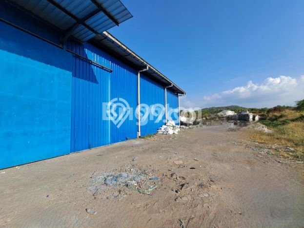 Lokasi Strategis! Dijual Gudang Bisnis di Beji, Pasuruan Kondisi Baik Lokasi Strategis! Dijual Gudang Bisnis di Beji, Pasuruan Kondisi Baik