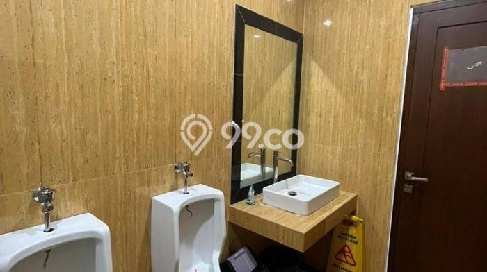 Unit Kantor Dijual di Jakarta Selatan LT 320m2 & LB 700m2 Unit Kantor Dijual di Jakarta Selatan LT 320m2 & LB 700m2