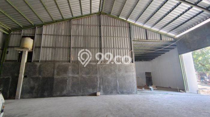Unit Gudang Disewakan di Soekarno Hatta di Area Ramai & Strategis Unit Gudang Disewakan di Soekarno Hatta di Area Ramai & Strategis