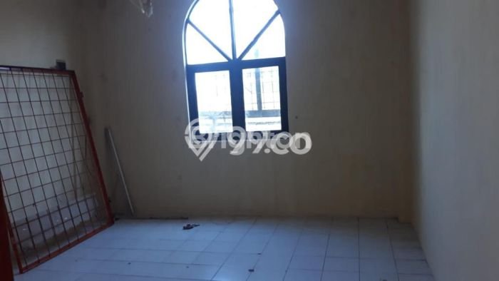 AREA BISNIS! Ruko di Beji, Luas 186m2m², Jalan Utama, Ramai AREA BISNIS! Ruko di Beji, Luas 186m2m², Jalan Utama, Ramai