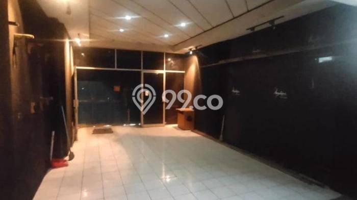 PRIME LOCATION! Ruko Kawasan Kebonjati, Luas 197m², Kawasan Komersial, Posisi Strategis PRIME LOCATION! Ruko Kawasan Kebonjati, Luas 197m², Kawasan Komersial, Posisi Strategis