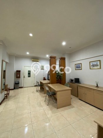 KEUNTUNGAN BERLIPAT! Kantor di Kebayoran Baru, Luas 1500m², Pusat Komersial KEUNTUNGAN BERLIPAT! Kantor di Kebayoran Baru, Luas 1500m², Pusat Komersial